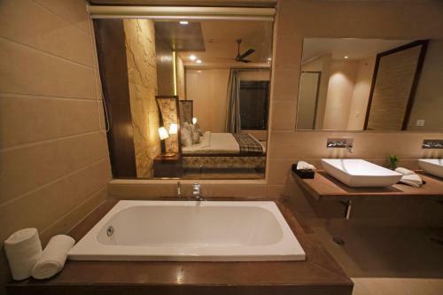 Xenious Grand Xenia Hotel