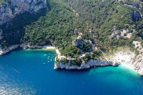 Hostal Rooms With Wifi Brsec (opatija) - 7768