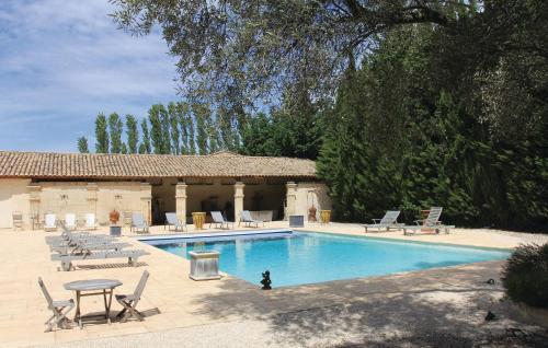 Holiday Home Pont Saint Esprit With Fireplace 03