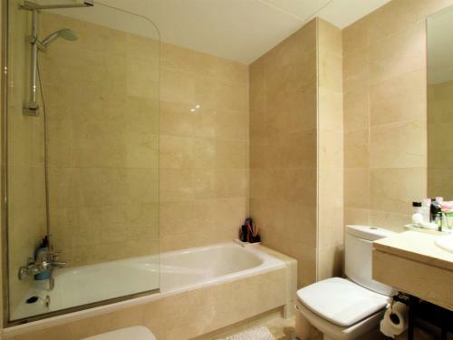 Cozy Apartment In Marbella With Swimming Pool