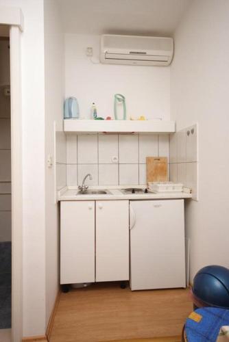 Hostal Double Room Makarska 6839a