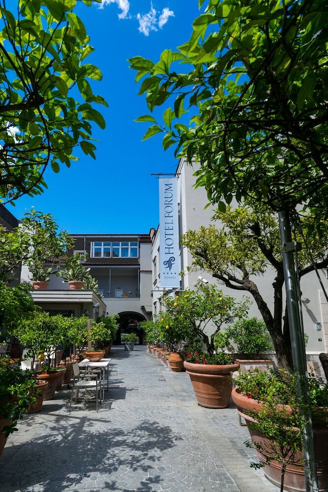 Hotel Forum