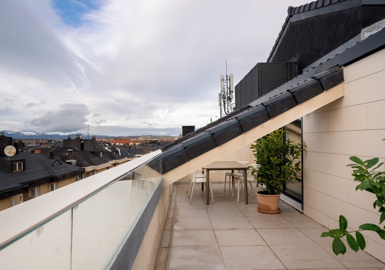 Aparthotel L�bere Vitoria