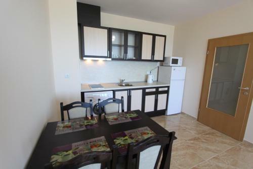 Golden Sea View Apartments