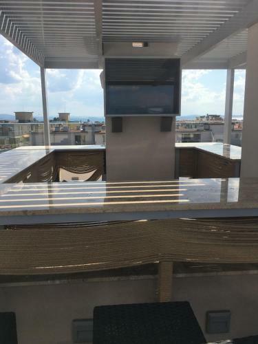 Golden Sea View Apartments