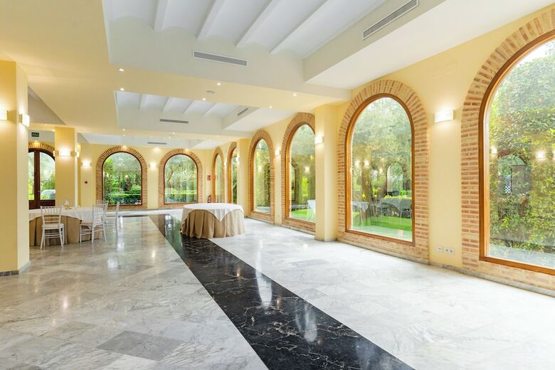 Hotel Ad-hoc Parque Golf