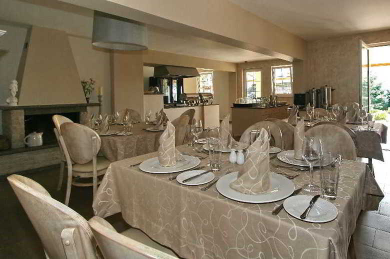Rahoni Cronwell Park Hotel