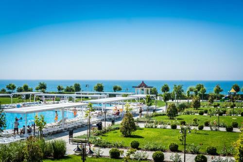 Hotel Premier Fort Cuisine - Full Board