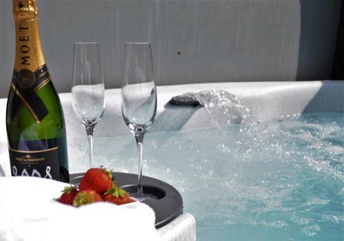 Bluebell Cottage With Hot Tub