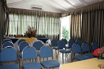 Palm Haven Hotel