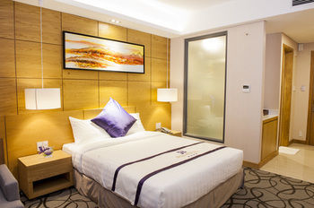 Iris Hotel