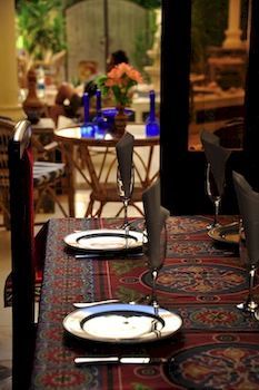Alhambra Hotel