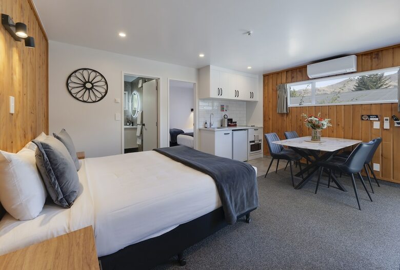 Archway Motel & Chalets