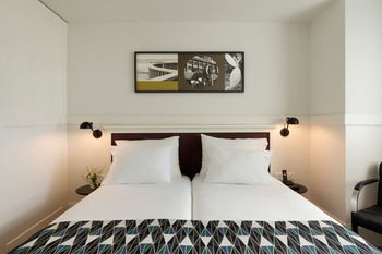 Lily & Bloom Hotel