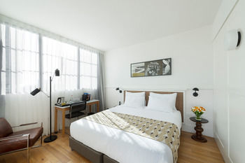 Lily & Bloom Hotel
