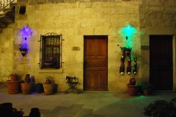 Cave Art Hotel
