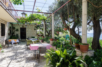 Hotel Guesthouse Moreti?