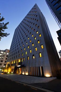 Golden Tulip M Seoul Hotel