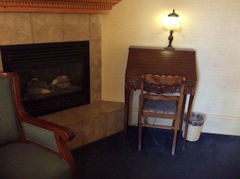 Crescent Lily Inn B&B