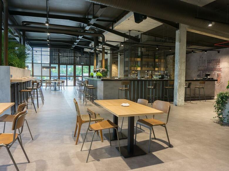 Albergue Benvido Monte Do Gozo