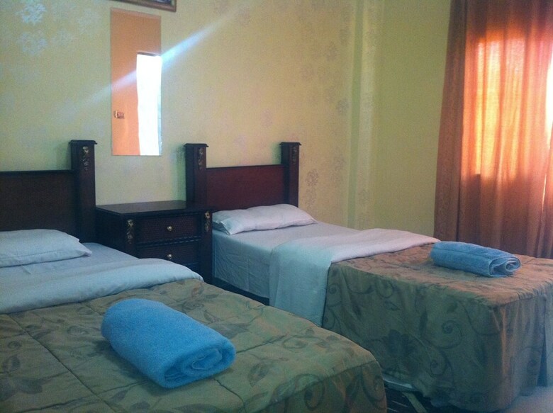 Albergue Petra Gate Hotel
