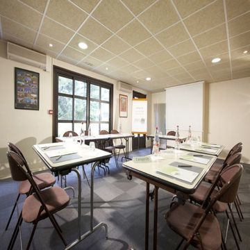 Hotel Campanile - Aix En Provence Oeste