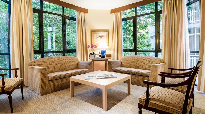 Aparthotel Espahotel Plaza Basilica