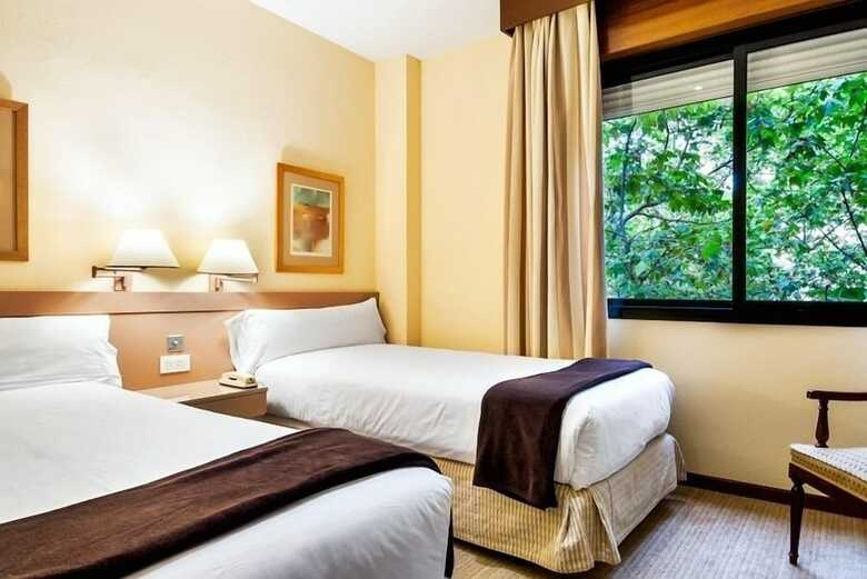 Aparthotel Espahotel Plaza Basilica