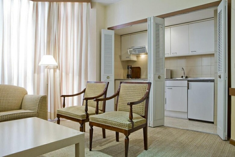 Aparthotel Espahotel Plaza Basilica