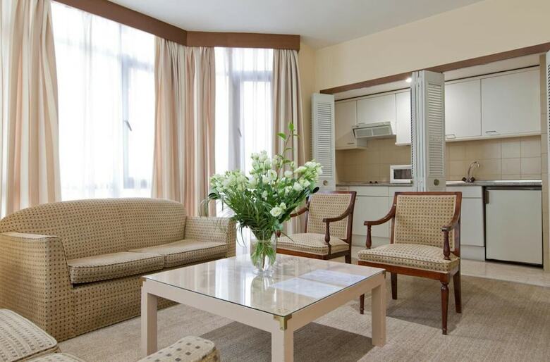 Aparthotel Espahotel Plaza Basilica