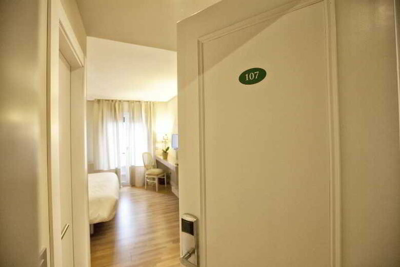 Hotel Arcea Los Lagos