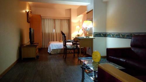 Berkeley Business Hotel Zhongzheng