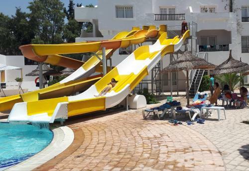 Sandra Club - Family Hotel