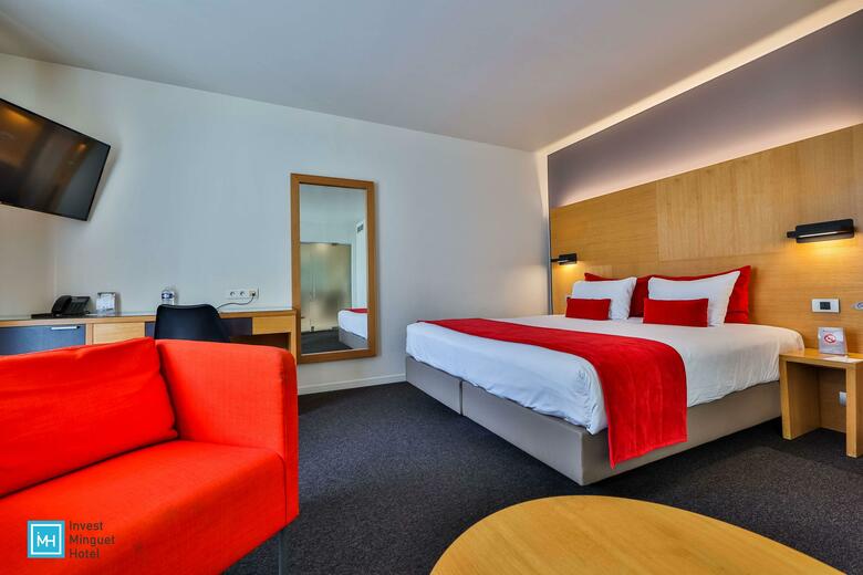 Hotel Husa De La Couronne