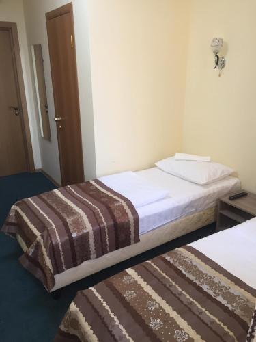 Lowcost Hotel Berison Kamala