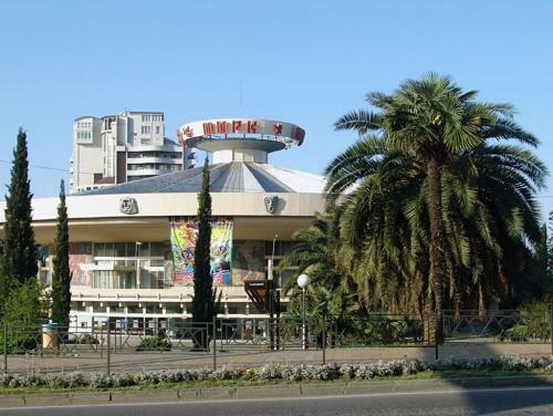 Hostal Apartments With 2 Bedroom Layma