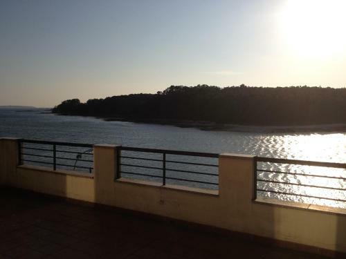 Apartamento Apto. Con Terraza Y Vistas Al Mar