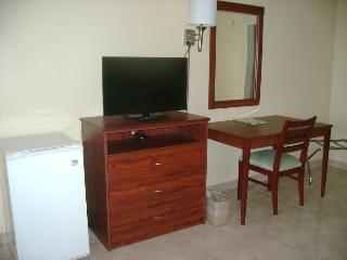 **royal Islander Hotel**