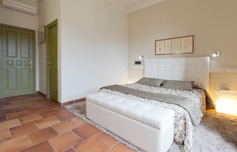 Hotel Leonor De Aquitania