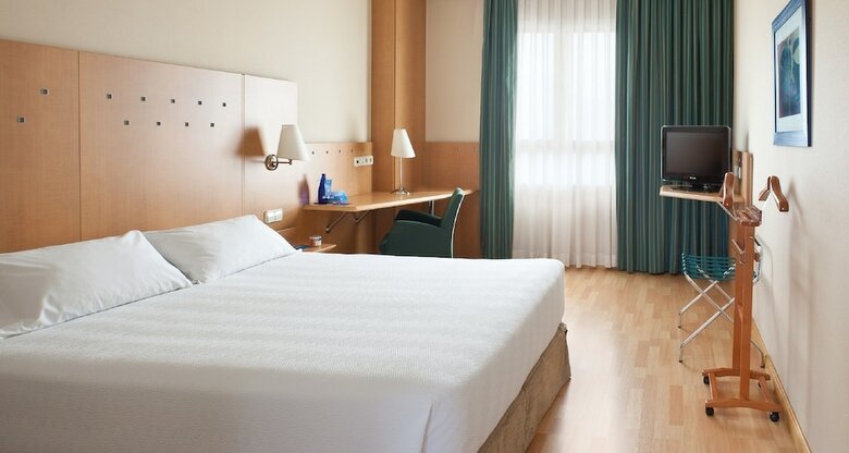 Hotel Crisol Legan�s