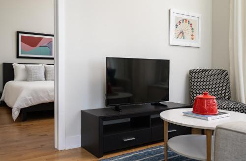 Apartment On Rue De La Visitation 201
