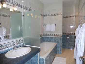 Hotel Chateau De Rochecotte