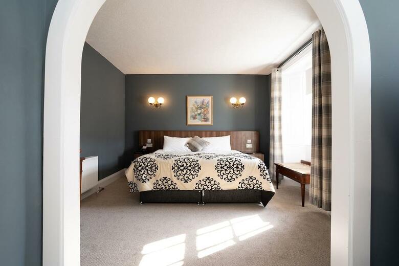 Kenmore Hotel