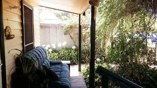 Abelia Cottages Botanical