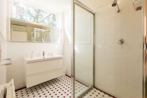 Rosie - Beyond A Room Private Apartments