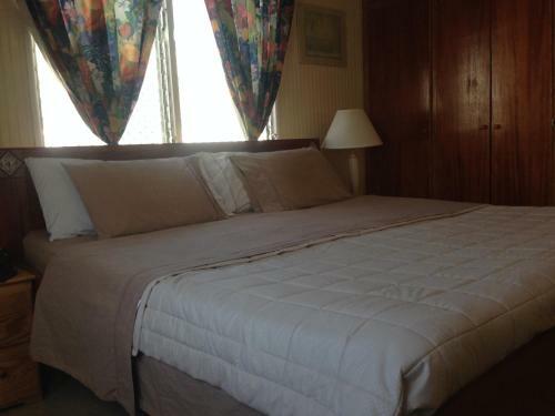 Bed & Breakfast Eko Cozy Guest House