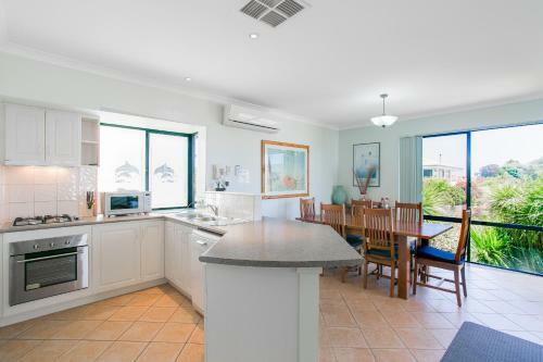 Villa Seahaven By Rockingham Apartments