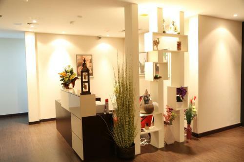 Belle Tower Apartments