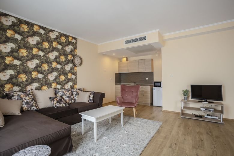 Gardenia Beach Palace Aparthotel