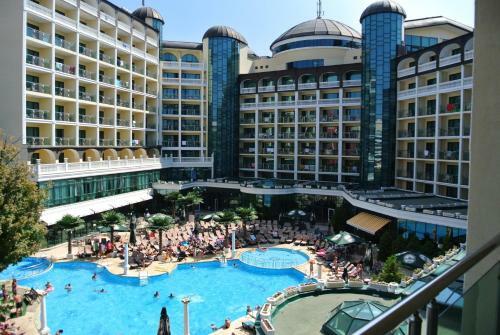 Miramar Front Beach Self Catering Apartments